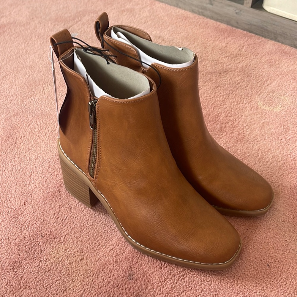 Universal Thread Bristol Booties cognac Target heeled brown New